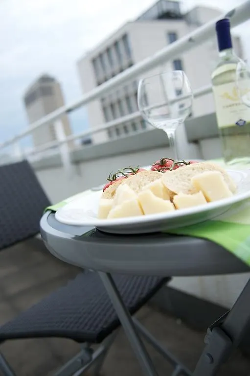 Aparthotel Art'Appart Im Kempinski Plaza Berlin